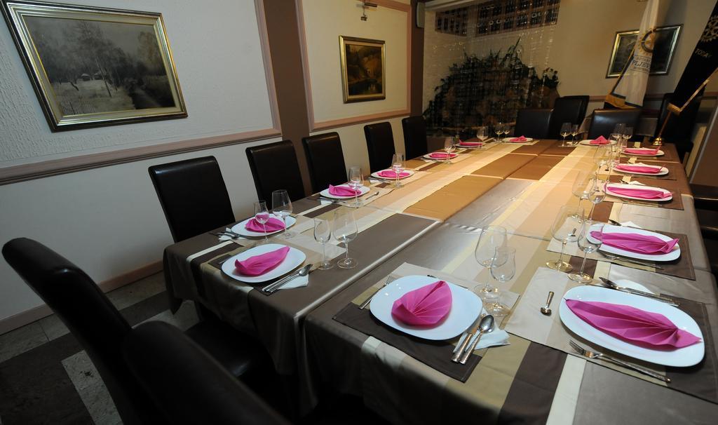Hotel Gold Pljevlja Zewnętrze zdjęcie